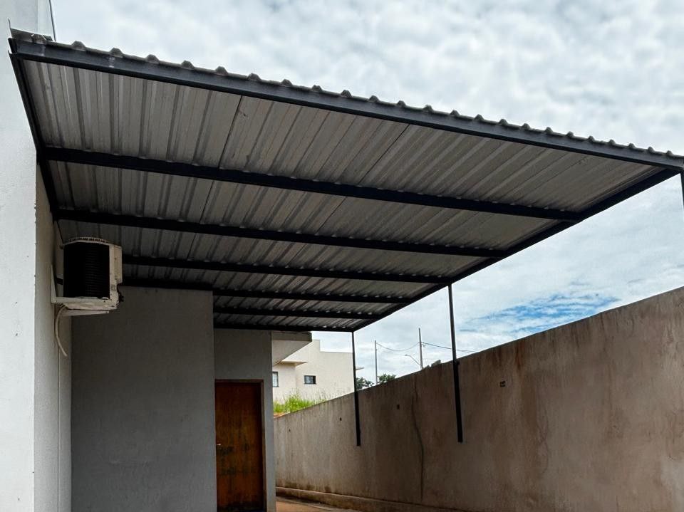 Cobertura de metal para garagem residencial
